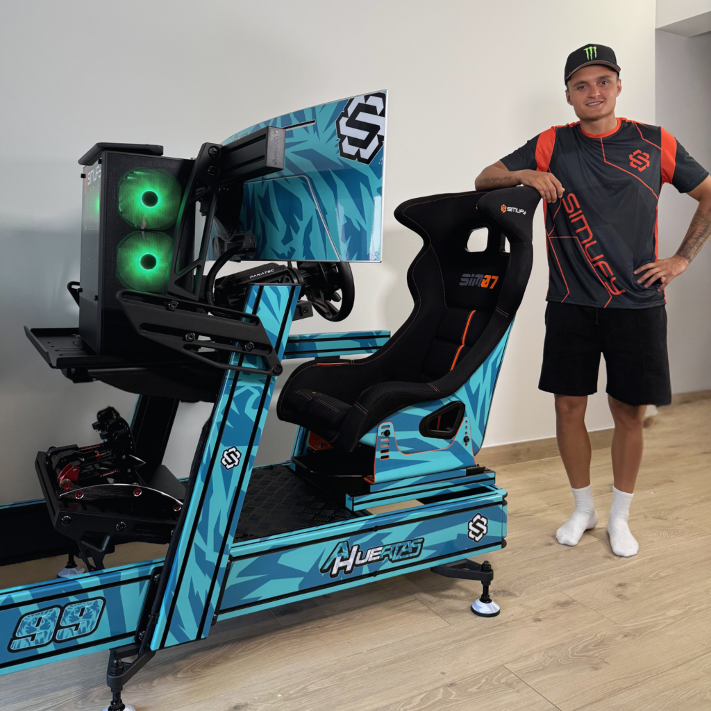 Simulador de Sim Racing Adrián Huertas #99