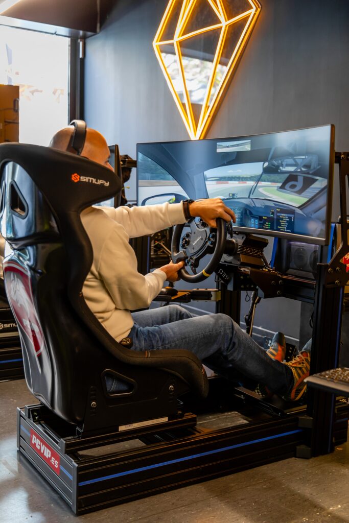 Simulador Simufy SR2 Edición Diamond Esports Center