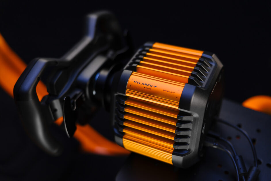Conjunto Logitech RS50 McLaren Racing Bundle. Imagen de Logitech G.