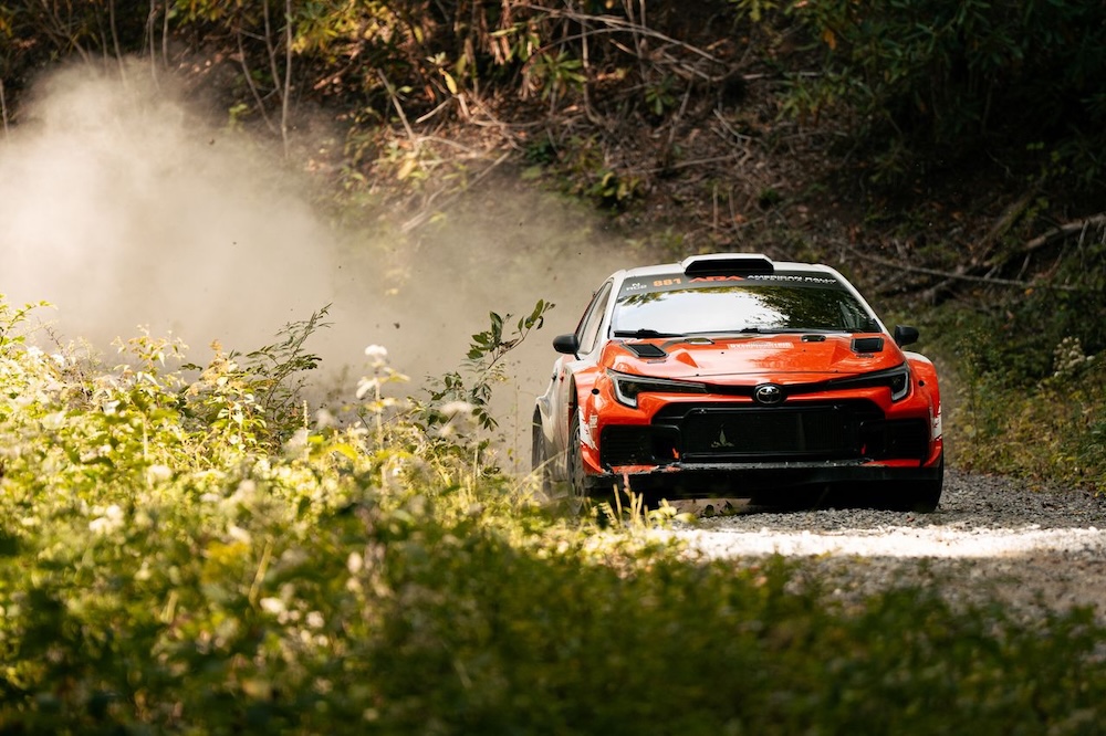 Toyota GR Corolla Rally RC2 de Ott Tänak en un tramo de tierra de Tennessee. Foto: Max Mitchell, vía RACER.