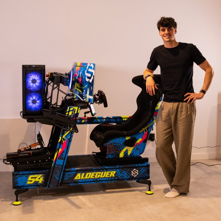 Simulador de Sim Racing Fermín Aldeguer #54
